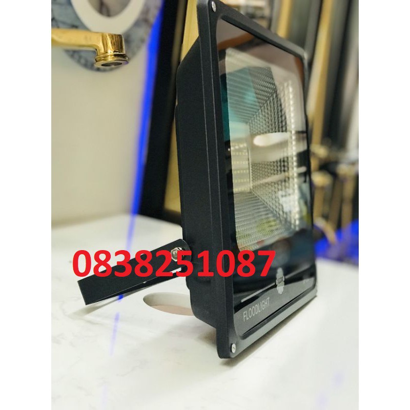 Đèn Led Pha 100W IP66 Ngoài Trời Chống Mưa Tuổi Thọ Cao 220V