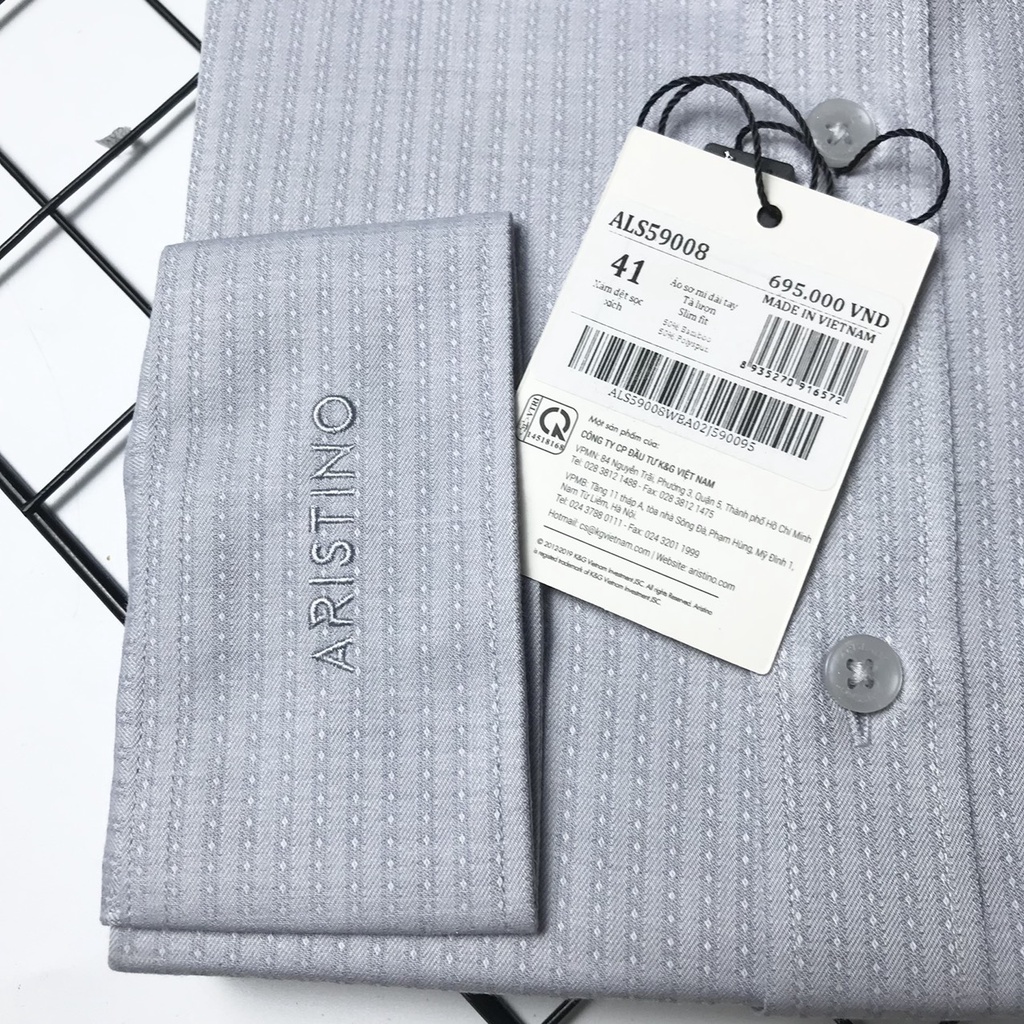Áo sơ mi dài tay Aristino màu xám sợi tre from ôm tà lượn không túi ALS59008