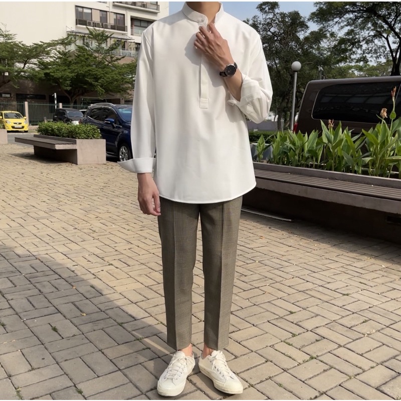 Sơ Mi Cổ Trụ Nẹp Nữa Nút