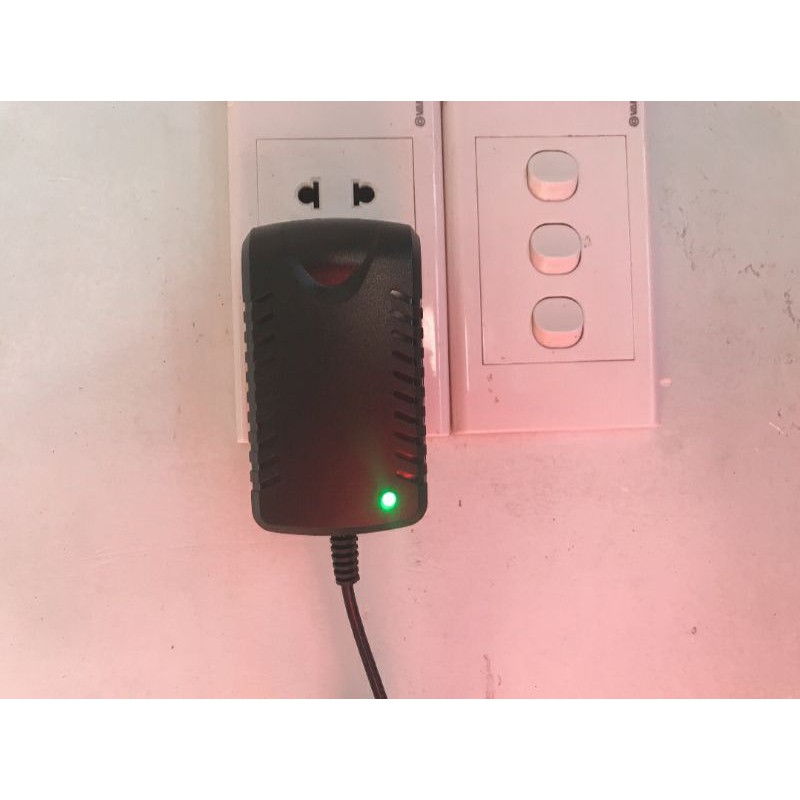Cục Sạc cho Bình acquy 6v-12v / 1000mah xe Ôtô điện trẻ em
