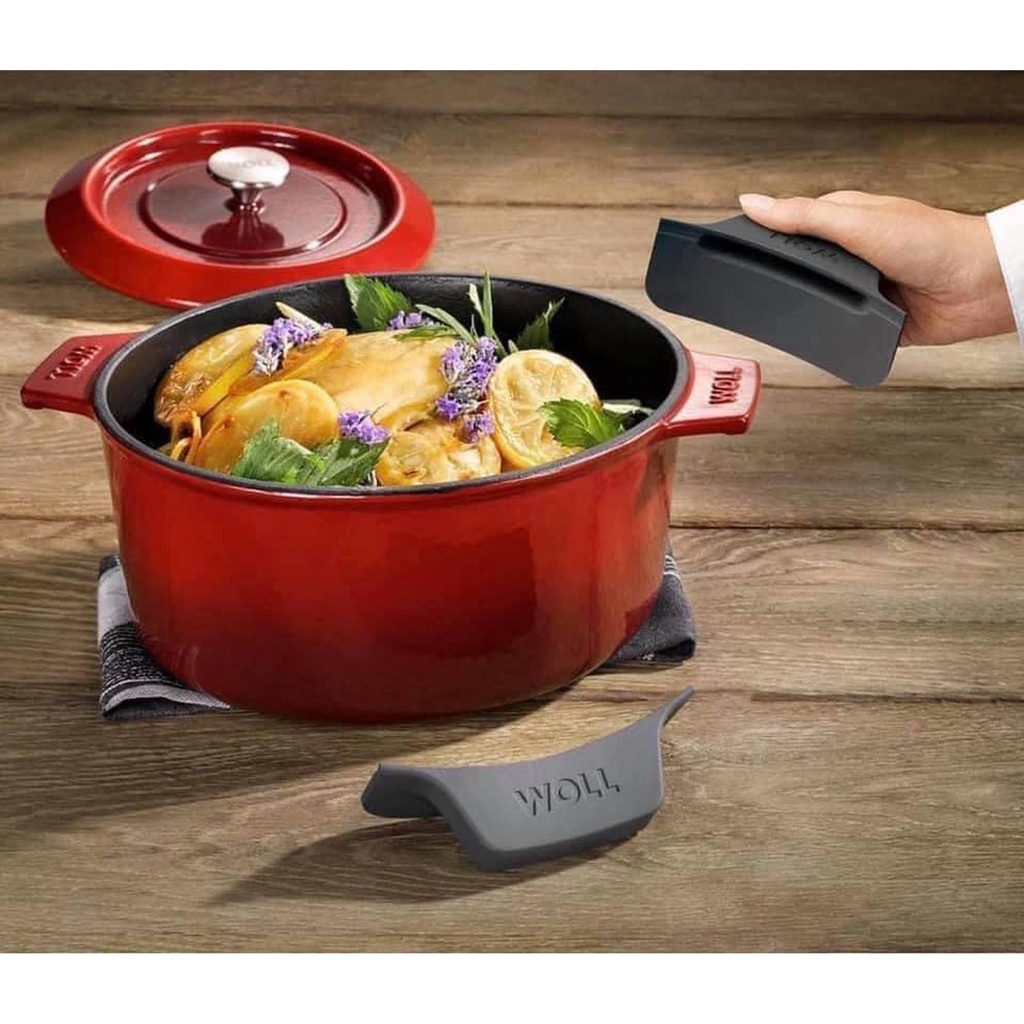 Nồi gang đúc Woll Iron Pots có nắp hấp thụ và giữ nhiệt cực tốt - Made in Germany