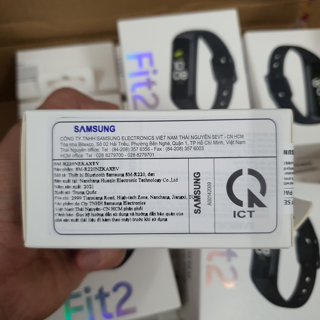 Đồng Hồ Thông Minh FIT 2 Đen Chính Hãng Samsung, Fullbox, Nguyên Seal, Bảo Hành SSVN