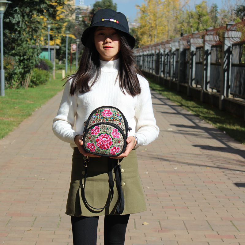 Balo vải thêu hoa hình bầu tròn nhỏ xinh xắn - T01BL7832