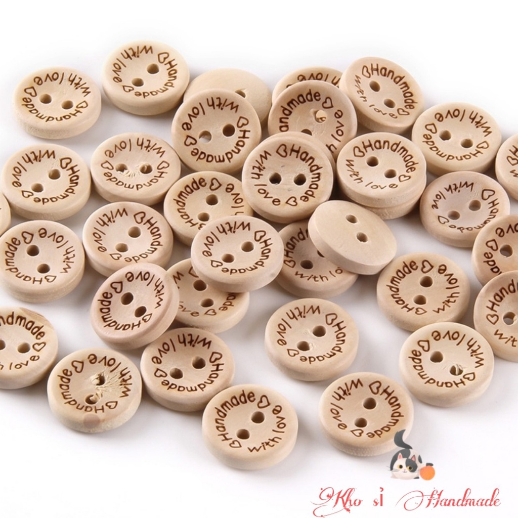 Cúc gỗ handmade with love
