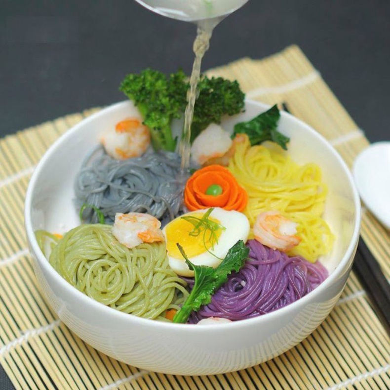 Mì rau củ hữu cơ Surifarm hộp 400g cho bé ăn dặm (Bí đỏ, chùm ngây, củ dền)