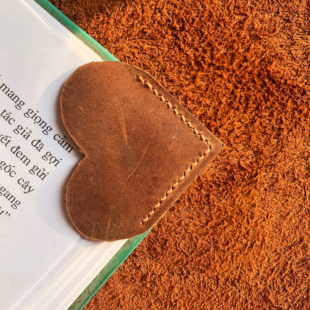 Bookmark Kẹp Sách, Đánh dấu góc trang sách Da bò tự nhiên Big Heart (Size 4,5cm x 4,5cm)