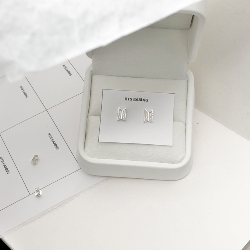Khuyên tai bạc nhóm nhạc BTS/ VKOOK