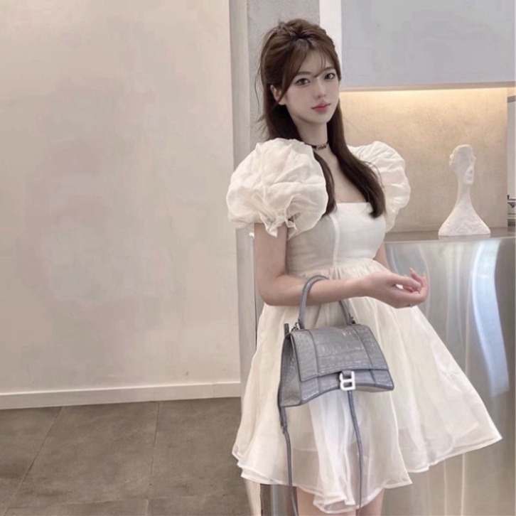 HOT HOT 💃 Đầm Babydoll Nữ Cổ Vuông Tay Bồng Vải Voan Kính 2 Màu Đ19 NEW loại tốt | BigBuy360 - bigbuy360.vn