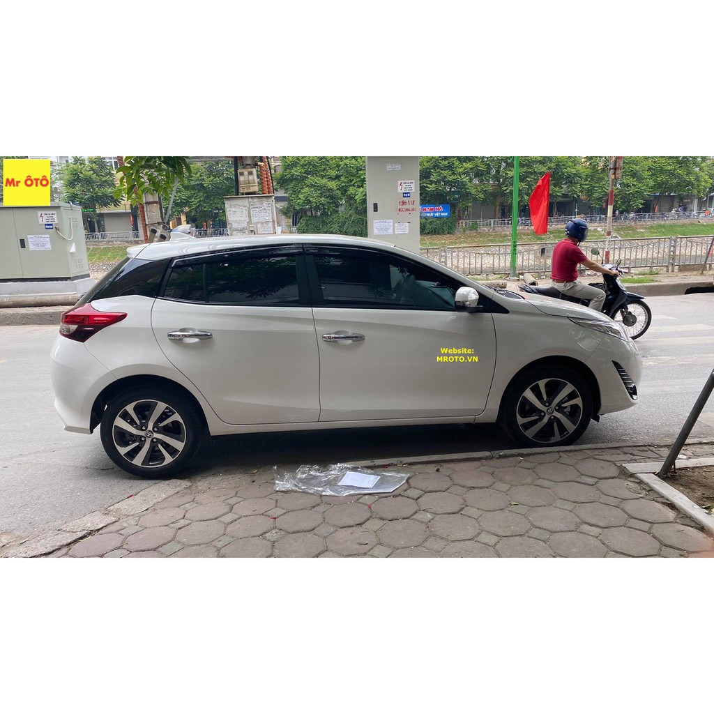 RÈM CHE NẮNG NAM CHÂM CHO XE TOYOTA YARIS 2019-2021. BẢO HÀNH 2 NĂM TOÀN QUỐC