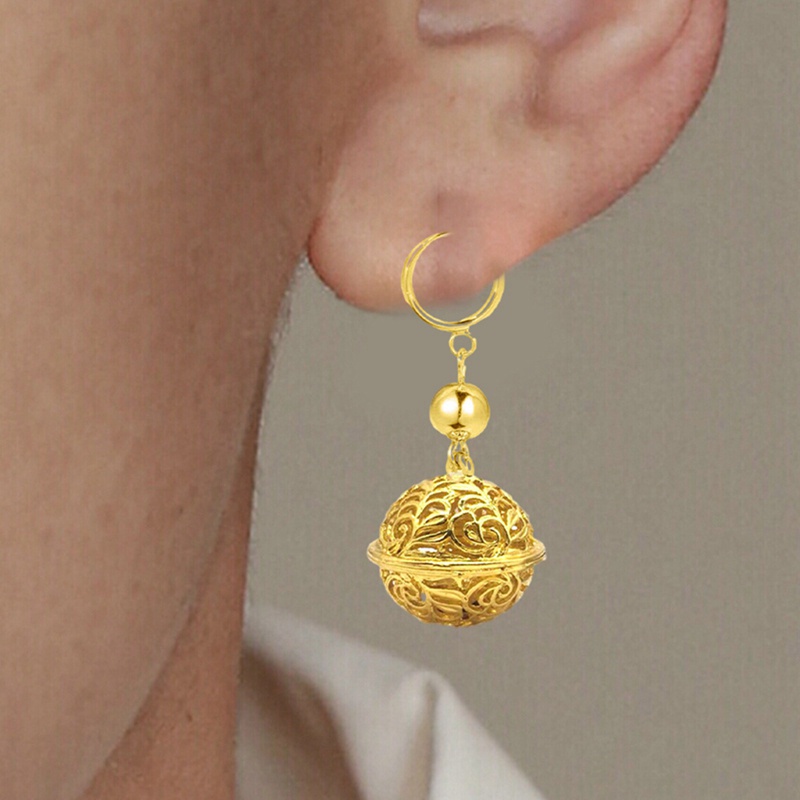 1 khuyên kẹp tai hình quả cầu rỗng họa tiết anime Tokyo Revengers Kazutora Hanemiya