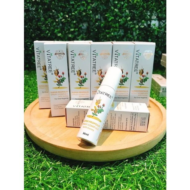 Chai xịt giảm đau họng keo ong Vitatree | BigBuy360 - bigbuy360.vn
