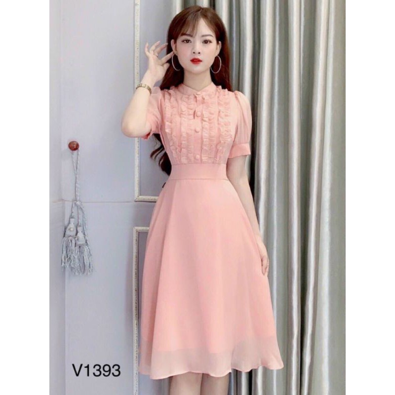 Đầm xòe tay ngắn bèo ngực đinh nút sang chảnh