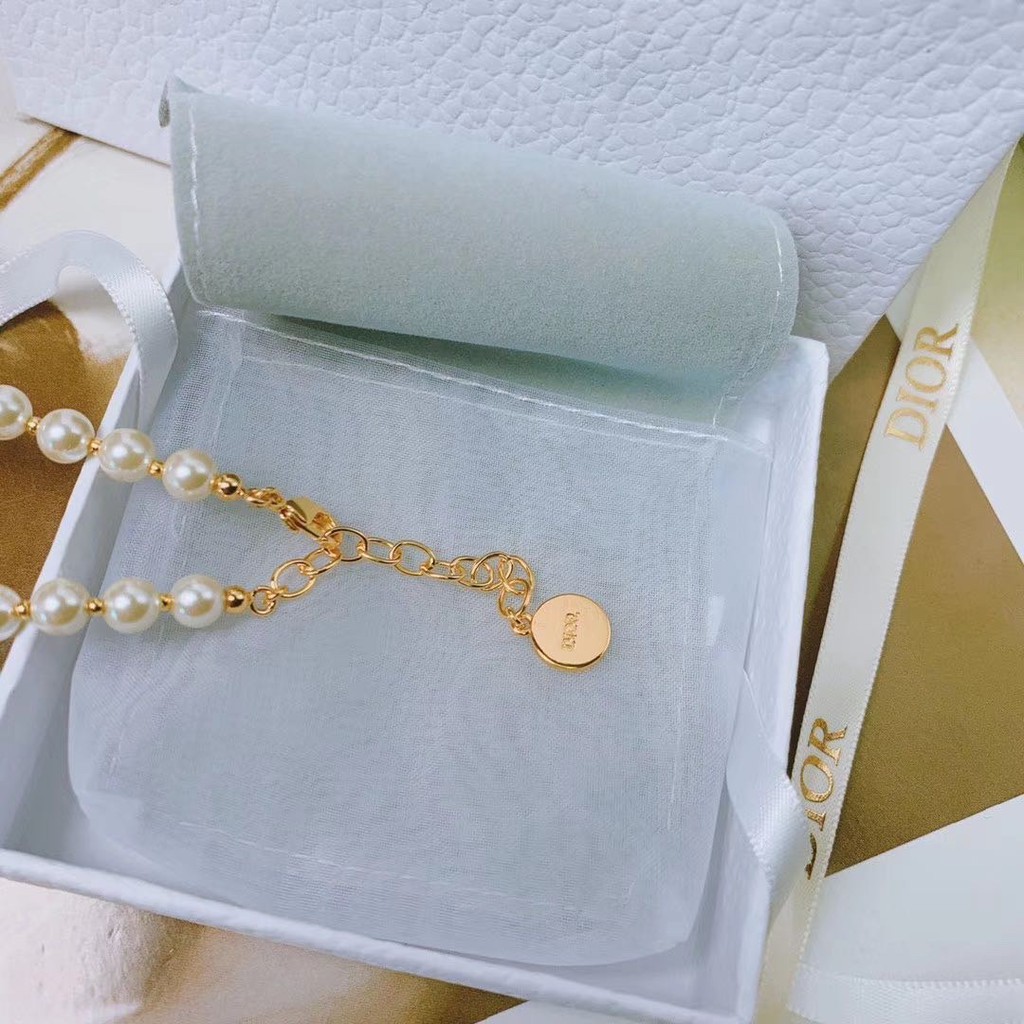 Dây chuyền ngọc trai Dior mặt hình chữ đơn giản phong cách retro