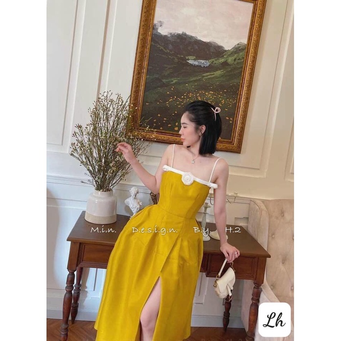Váy đầm 2 dây phối ngực cài hoa