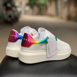Hàng sport sale sốc