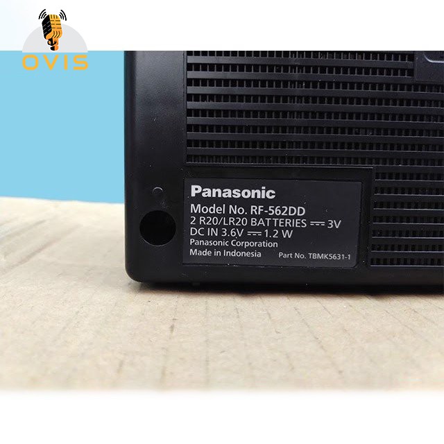 Đài radio chỉnh tay FM, MW, SW Panasonic RF-562DD