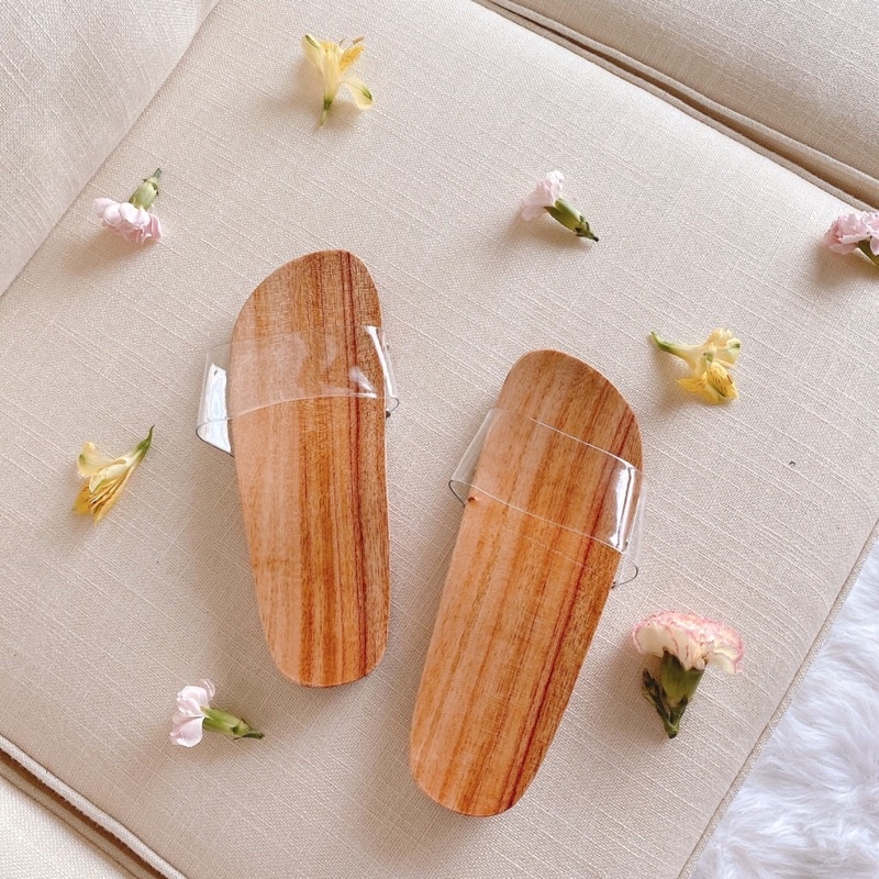 guốc gỗ truyền thống mặc áo dài