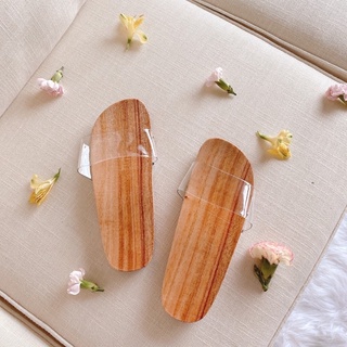 Guốc gỗ truyền thống mặc áo dài