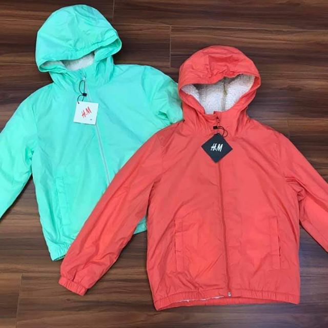 HÀNG VỀ kịp đón gió đôngÁo khoác gió H&M lót lông cừu bé gái size đại, mỗi chiếc đóng túi dây như hình ah