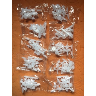 Nở thạch cao (Tắc kê nhựa)