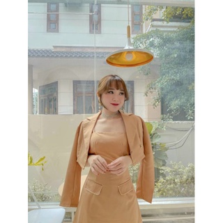Set crop cổ vest + đầm dây nude xịn xò