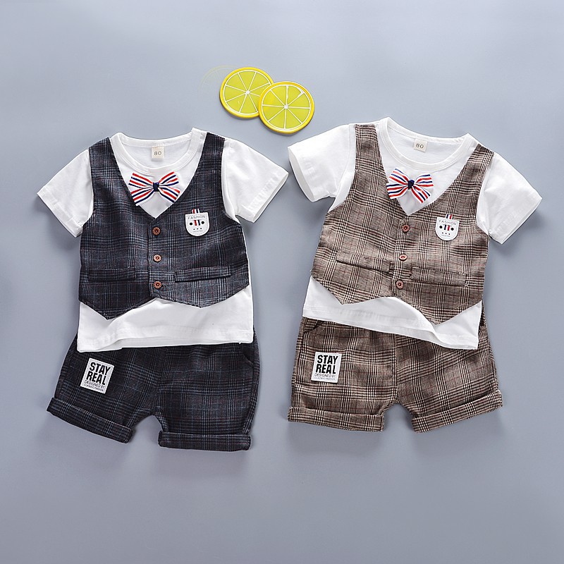 Set quần đùi và áo thời trang xinh xắn cho bé trai