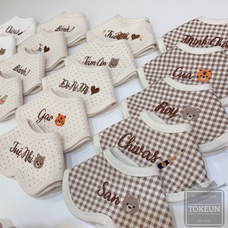 Yếm Bunnies Blossom thêu tên bé theo yêu cầu