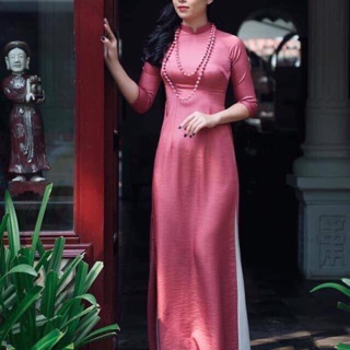 Áo dai lụa tuyết hồng đỗ kèm quần cùng chất