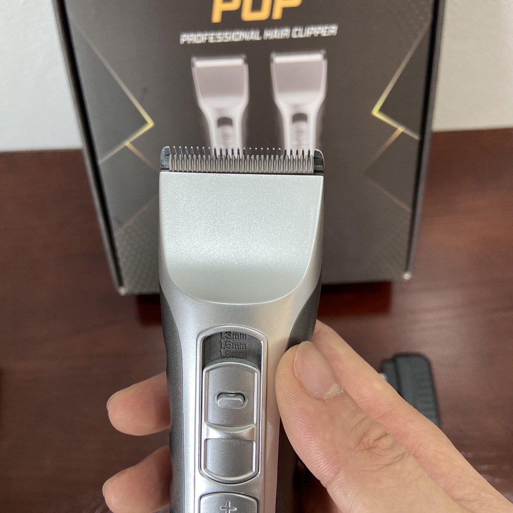 Tông đơ cắt tóc công suất 10w POP1985-1986 có đèn LED