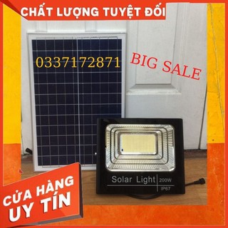 Đèn pha năng lượng mặt trời 200w ánh sáng vàng