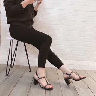 Sandal quai đá