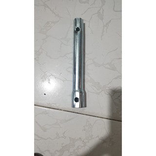 ( 2 cây) Típ mở bugi 17 x 21 / tuýp mở bugi máy nổ