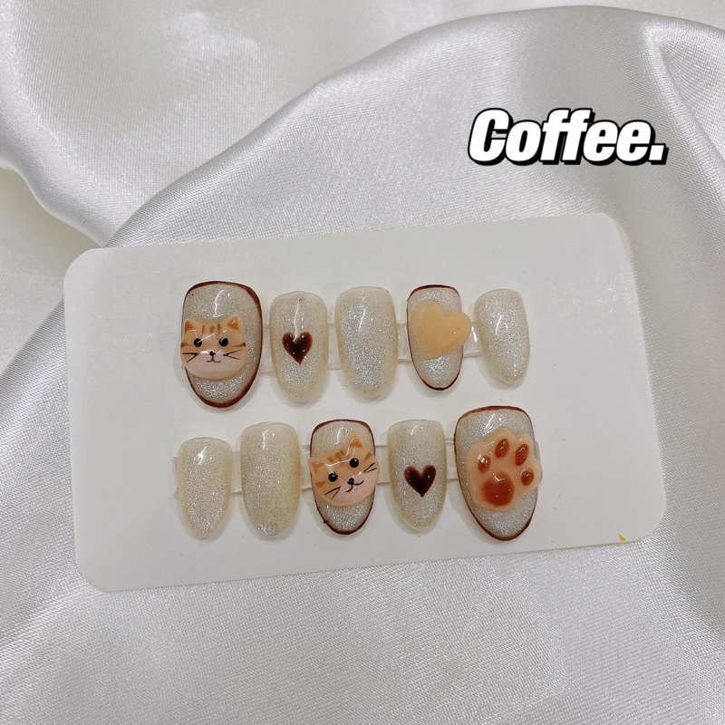 Khuôn nails mèo xinh xắn