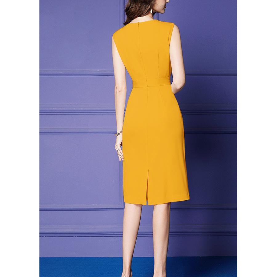 GOTI - Đầm Ôm Dự Tiệc Kiểu Không Tay Phối Voan Eo Đính Hạt Màu Vàng 3098