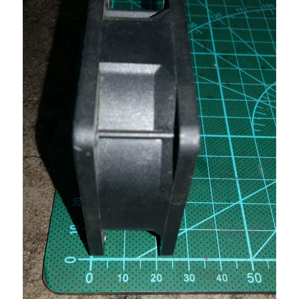 Quạt không chổi than (brushless DC), kích thước 60x60x25mm, điện áp 12V/0.7A