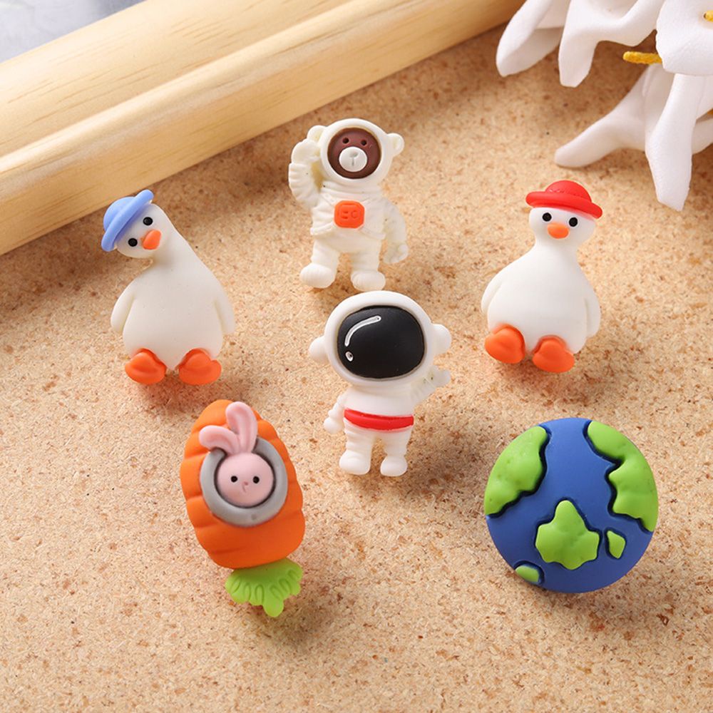 Ghim Cài Áo Hình Phi Hành Gia Hoạt Hình Sáng Tạo Dành Cho Bạn Nữ