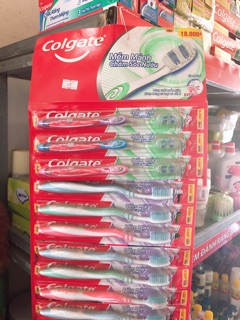 Bàn Chải Đánh Răng Colgate