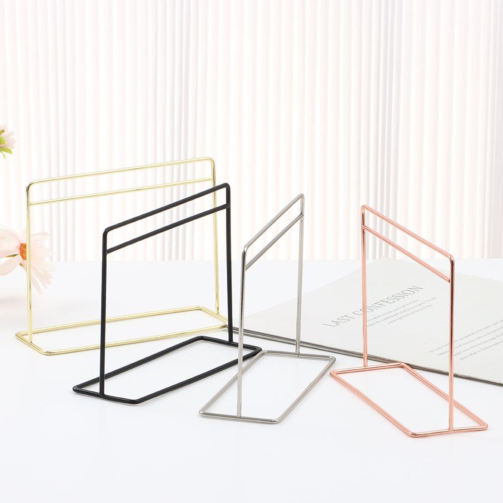 Giá Treo Quần Áo Cho Búp Bê