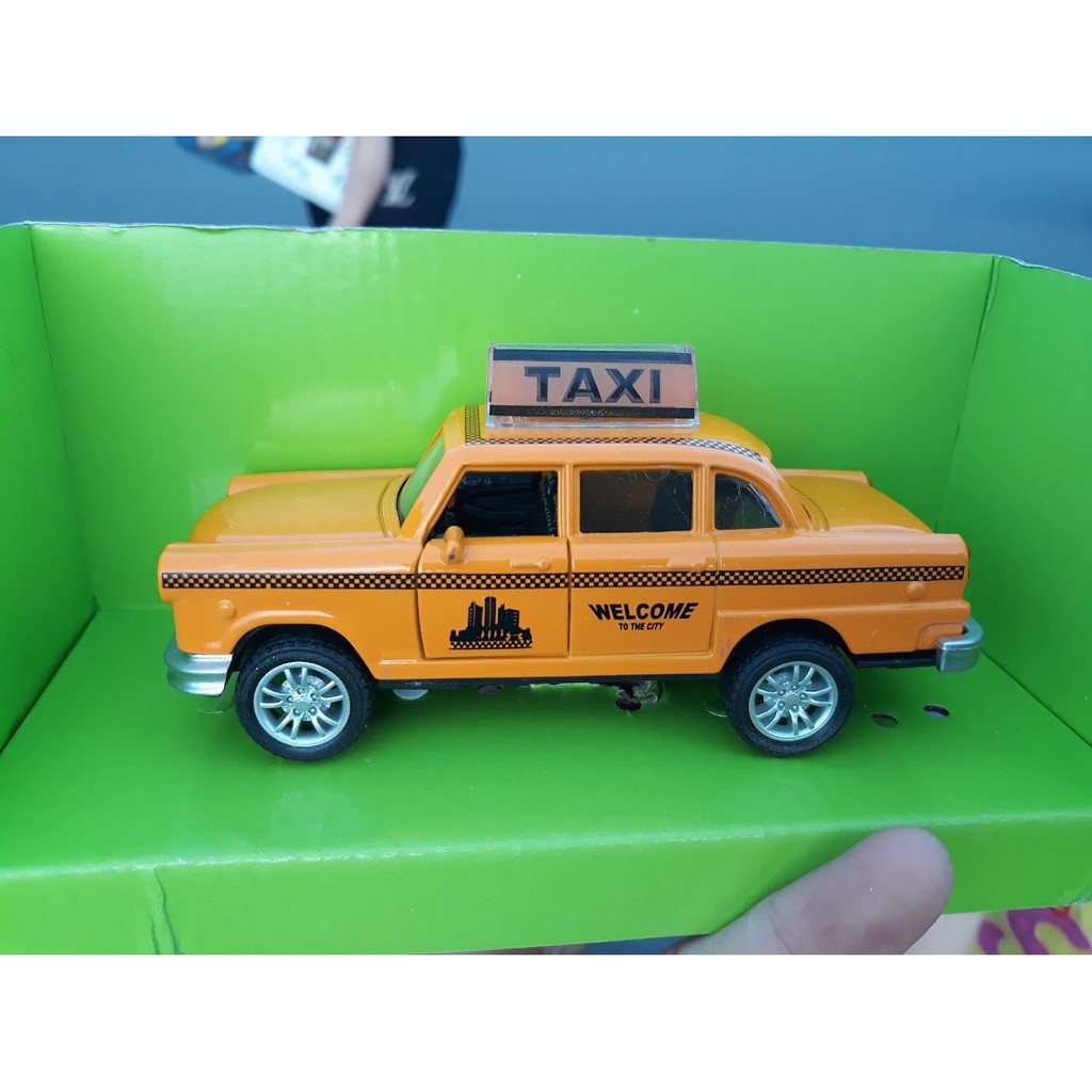 Đồ chơi xe ô tô taxi bằng kim loại mô hình 1:36 xe có âm thanh và mở được 2 cửa xe