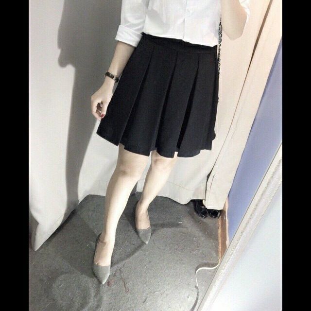 Chân váy xếp ly