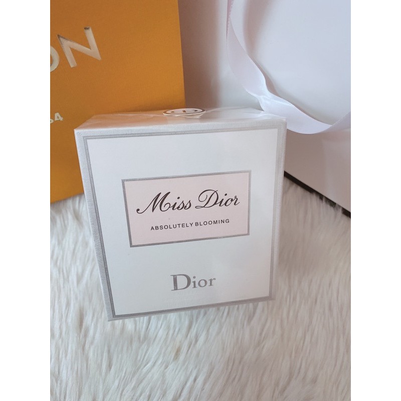 Nước hoa nữ Miss Dior Absolutely Blooming