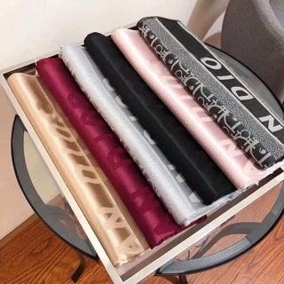 Khăn Dior phiên bản limited