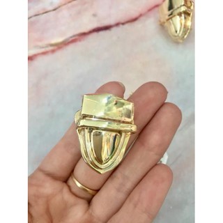 Khoá sập túi xách