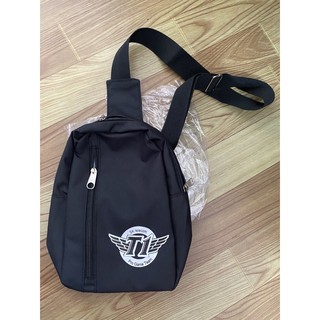 [SALE 10%] Túi đeo chéo SKT T1