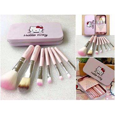 Bộ cọ Hello Kitty 7 cây hộp thiếc