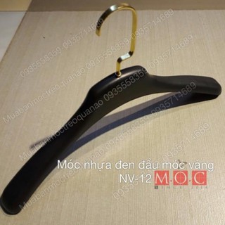 Móc áo nhựa người lớn