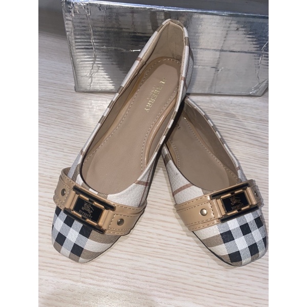 Giày Burberry