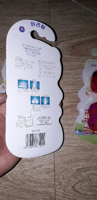 Bộ bàn chải đánh răng cho bé kèm đồ chơi sản xuất tại Việt Nam