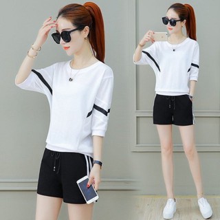 ĐỒ BỘ NỮ THỂ THAO QUẦN ĐÙI PHONG CÁCH -VV