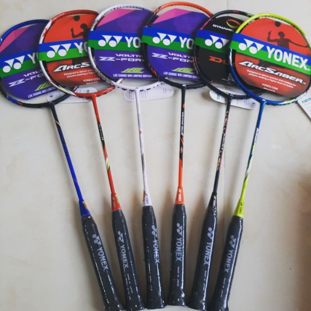 Vợt cầu lông yonex carbon( tặng quấn cán và lưới đan)